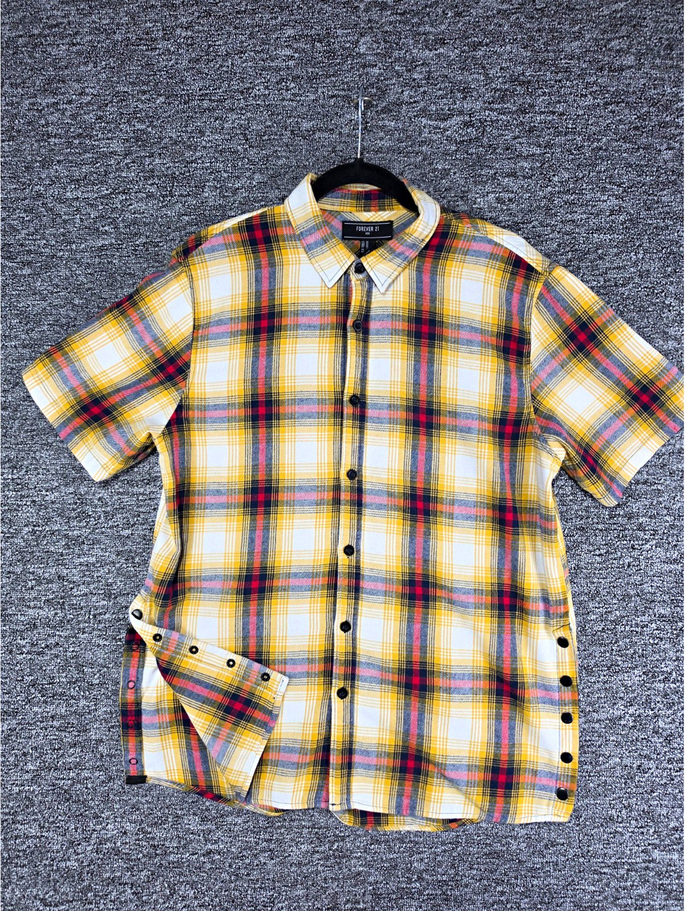 Forever 21 Men's M Yellow Plaid Short Sleeve Button-Up Shirt Point Collar